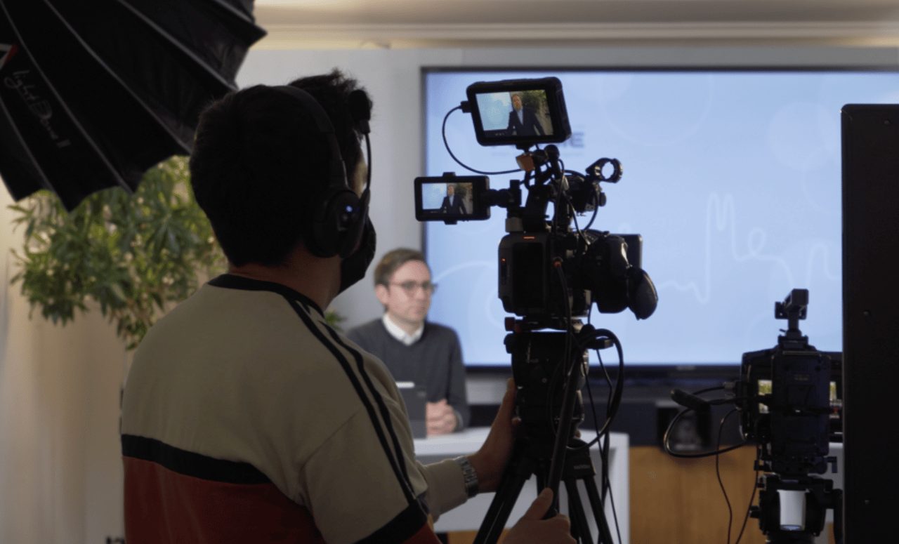 Interview-Situation mit Ton und Licht